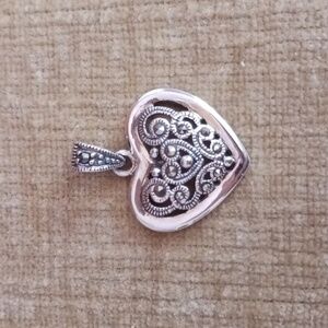 925 Sterling Silver Vintage Ornate Heart Pendant